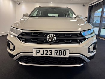 Used Volkswagen T-Roc 2023 for sale - 79177383: Photo
