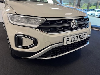 Used Volkswagen T-Roc 2023 for sale - 79177383: Photo