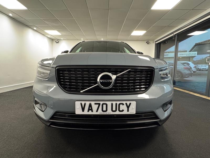Used Volvo XC40 2020 for sale - 76918400: Photo 2