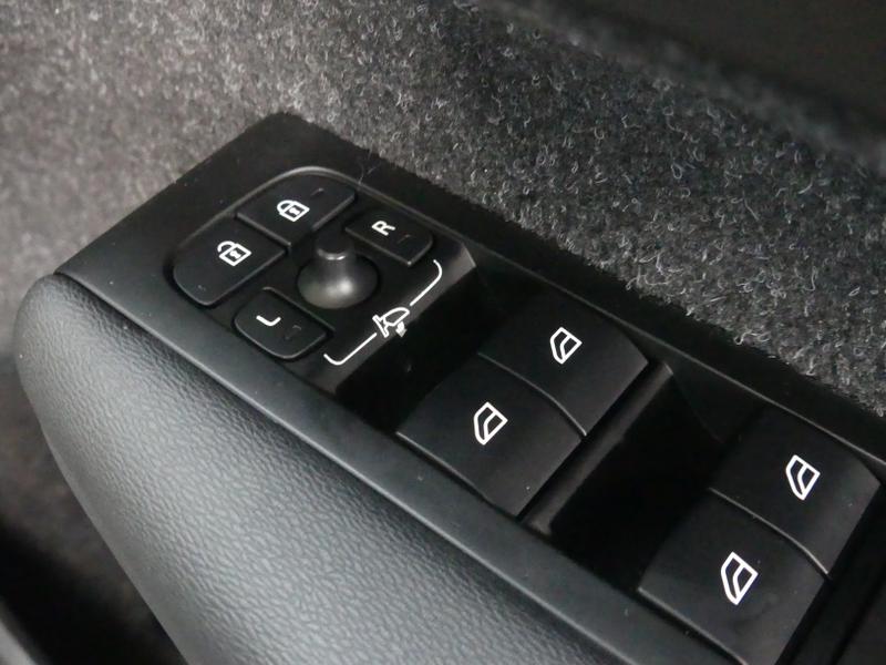 Used Volvo XC40 2020 for sale - 76918400: Photo 24