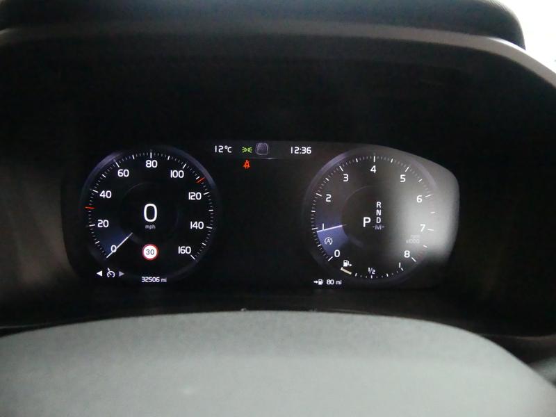 Used Volvo XC40 2020 for sale - 76918400: Photo 30