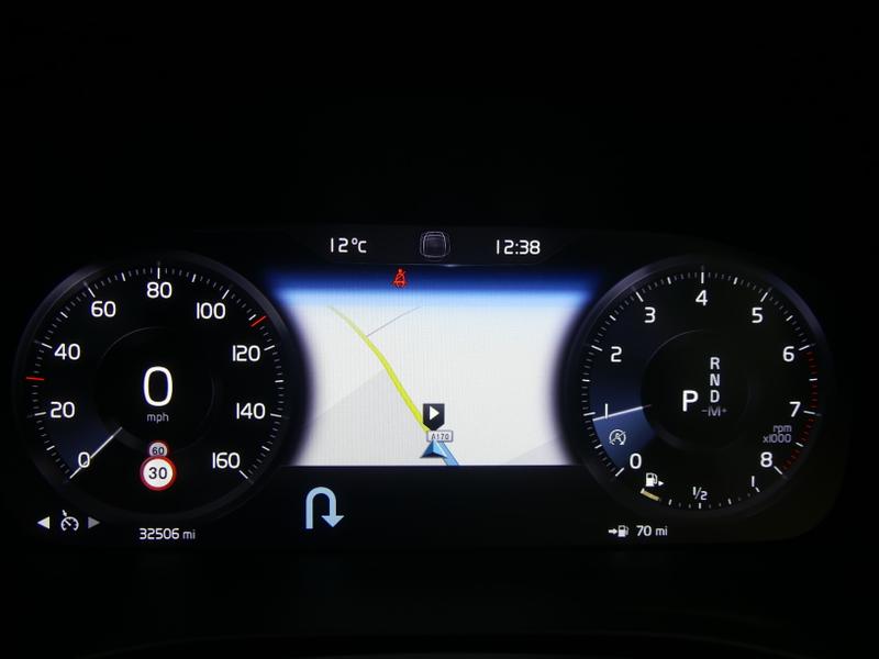 Used Volvo XC40 2020 for sale - 76918400: Photo 38