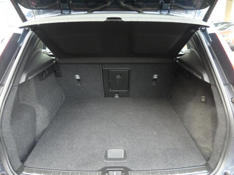 Used Volvo XC40 2020 for sale - 77248739: Photo 25