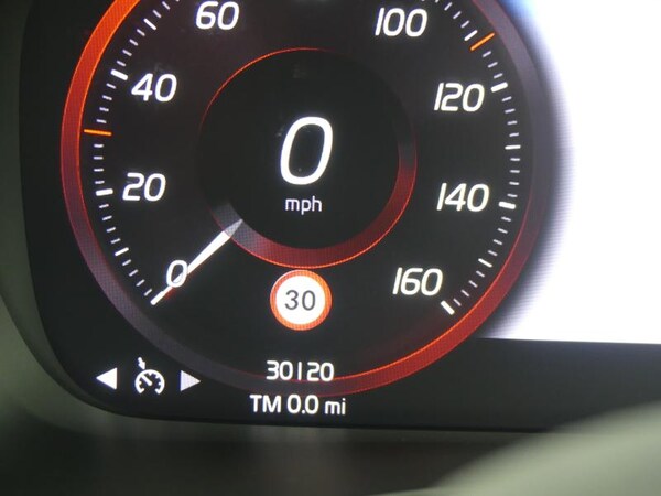 Used Volvo XC40 2020 for sale - 76252398: Photo 28