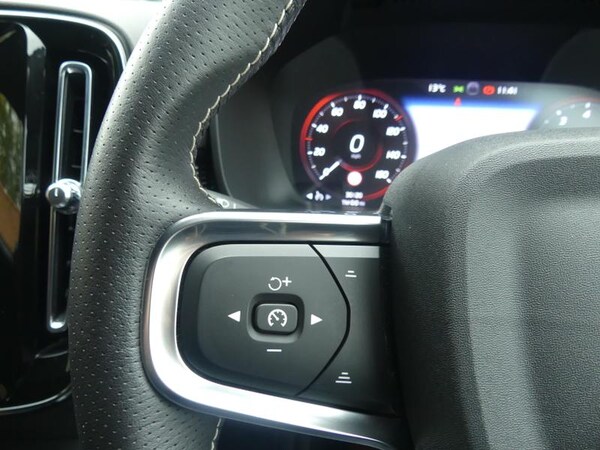 Used Volvo XC40 2020 for sale - 76252398: Photo 29