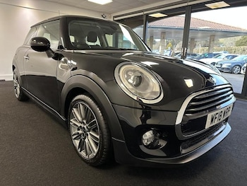 Used MINI Hatch 2018 for sale - 75752179: Photo