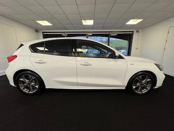 Used Ford Focus 2022 for sale - 76568512: Photo