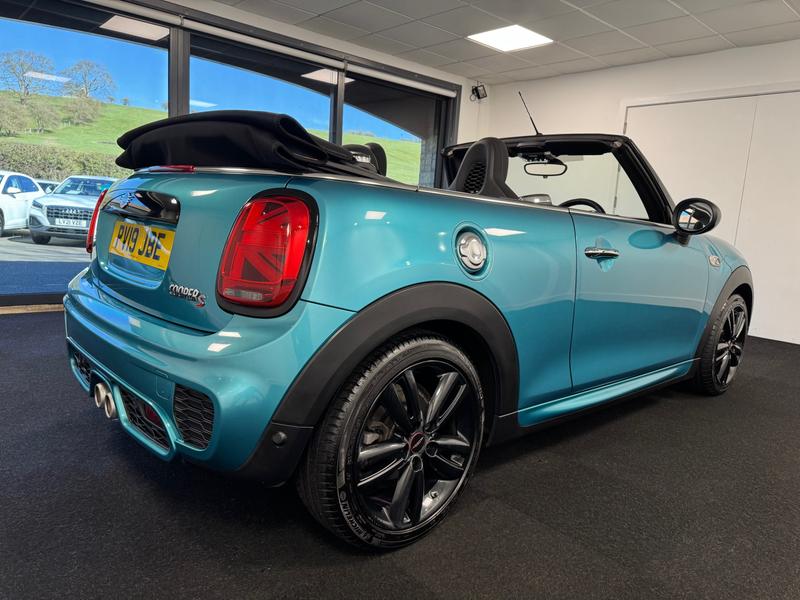 Used MINI Convertible 2019 for sale - 77918641: Photo 10