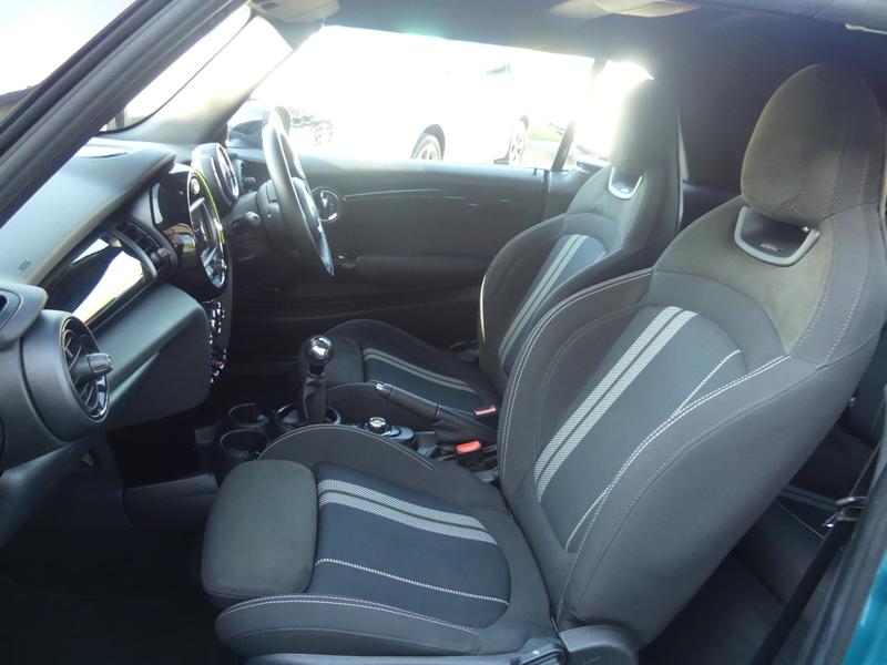 Used MINI Convertible 2019 for sale - 77918641: Photo 20