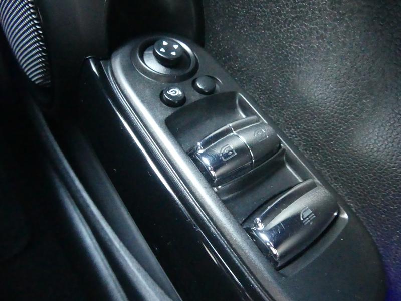 Used MINI Convertible 2019 for sale - 77918641: Photo 28