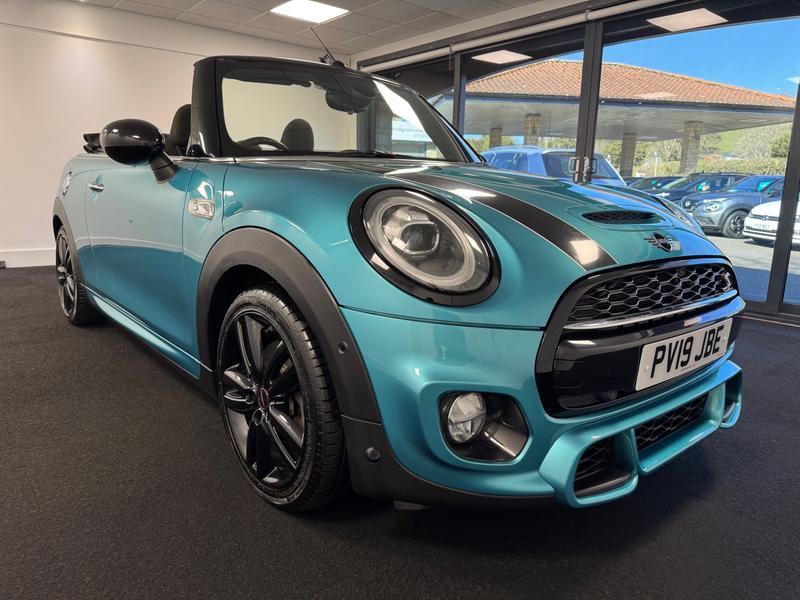 Used MINI Convertible 2019 for sale - 77918641: Photo 3