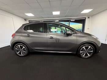 Used Peugeot 208 2019 for sale - 79264386: Photo