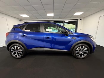 Used Renault Captur 2023 for sale - 79280980: Photo