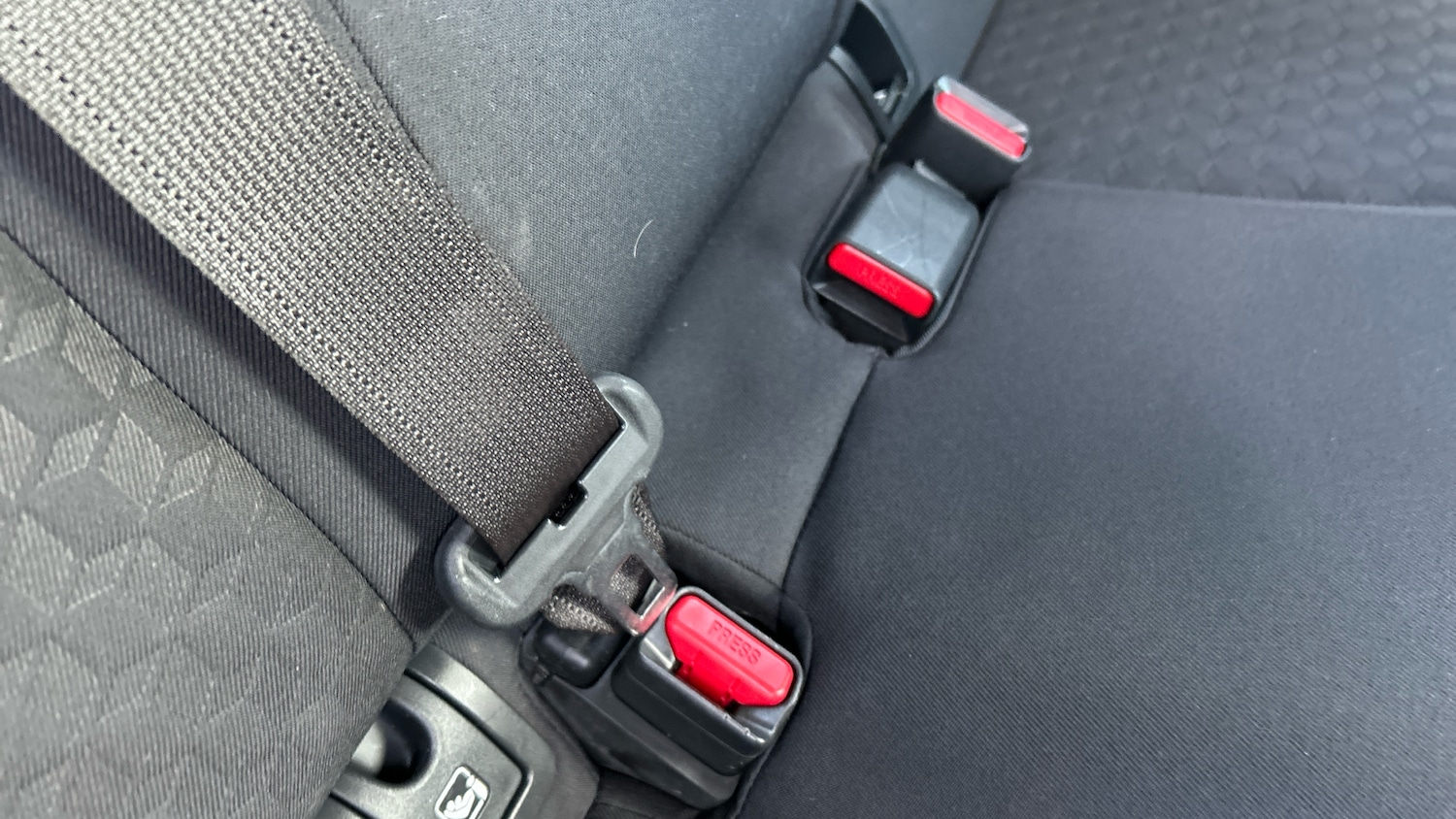 Used Toyota Yaris 2020 for sale - 77189108: Photo 17