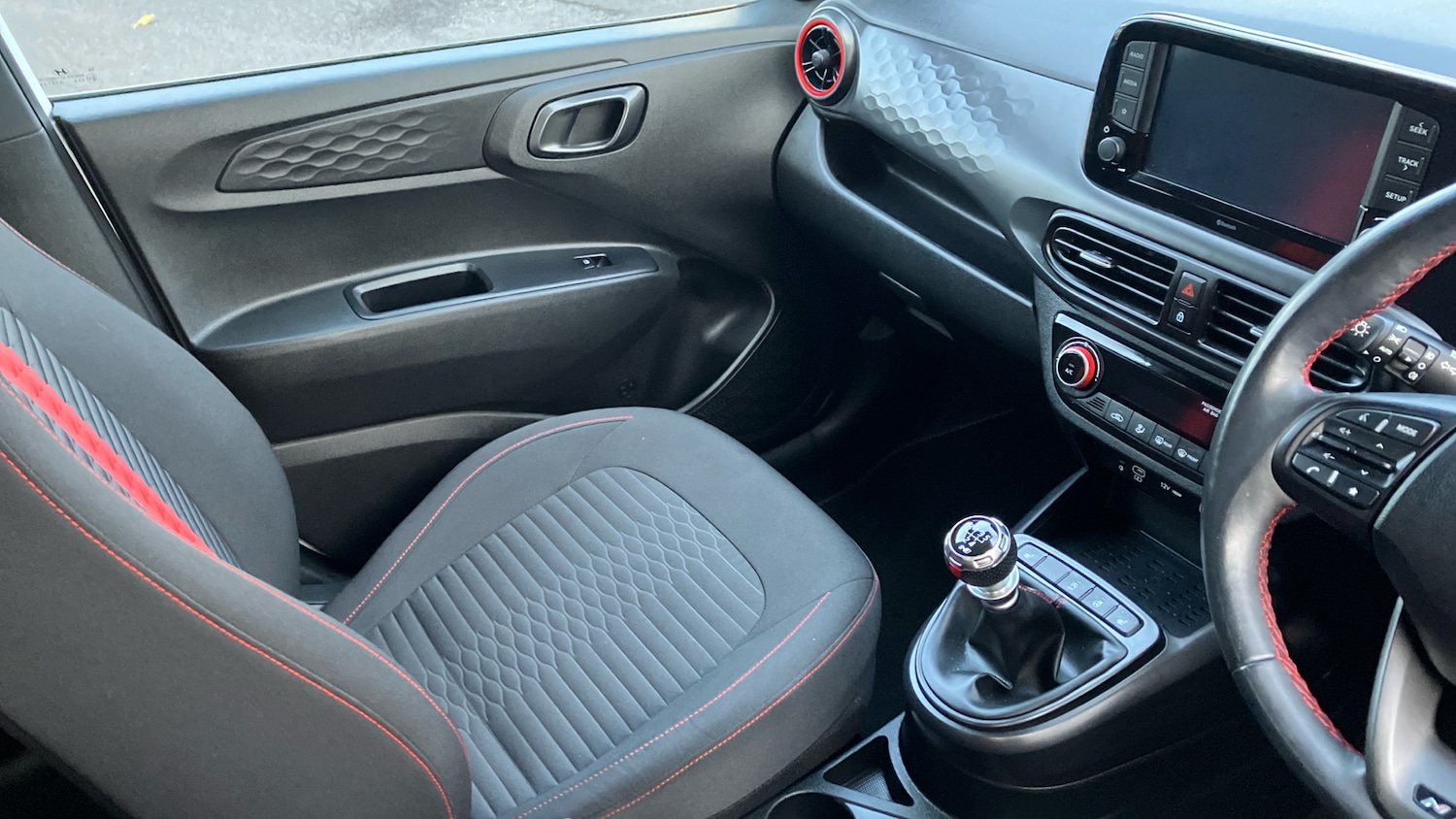 Used Hyundai i10 2023 for sale - 76748858: Photo 14