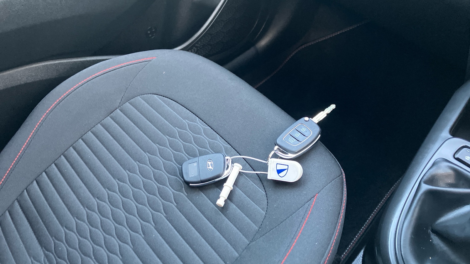 Used Hyundai i10 2023 for sale - 76748858: Photo 20