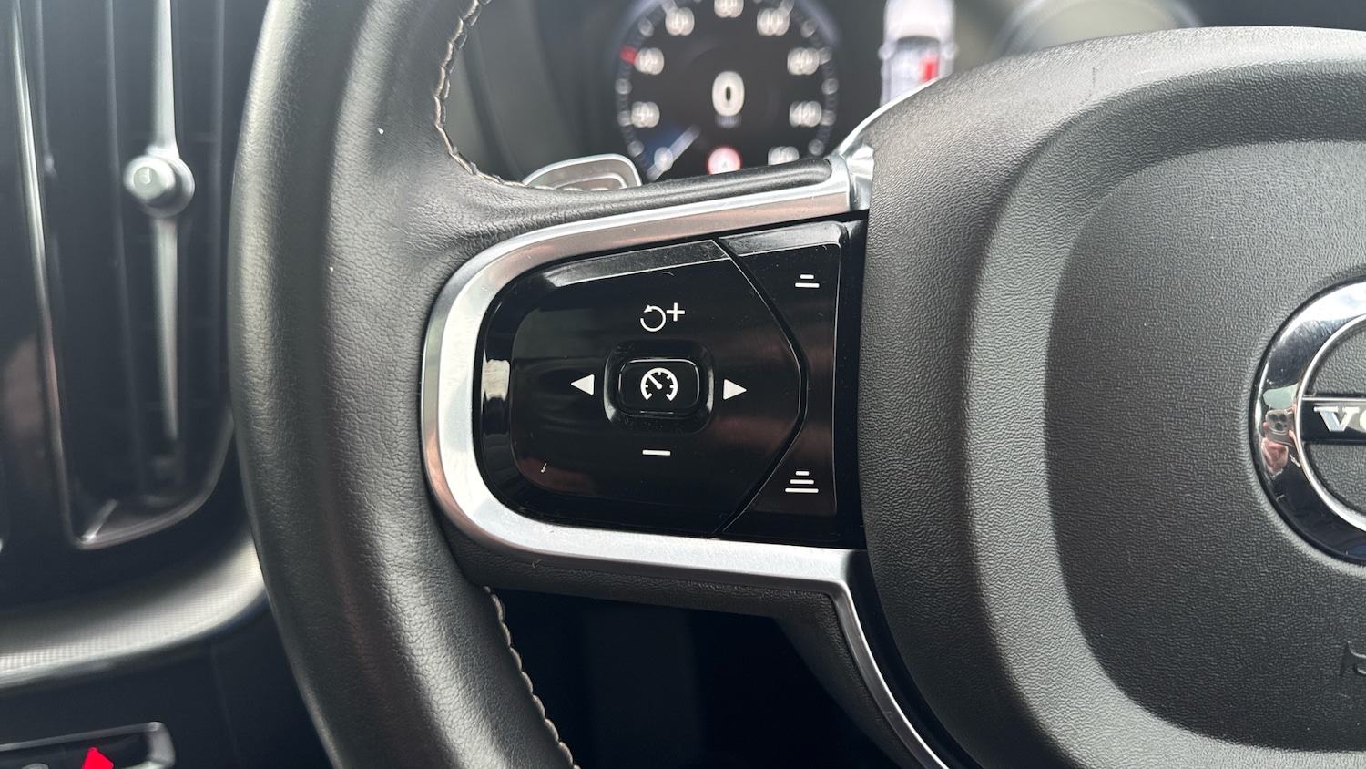 Used Volvo XC60 2020 for sale - 77804364: Photo 21