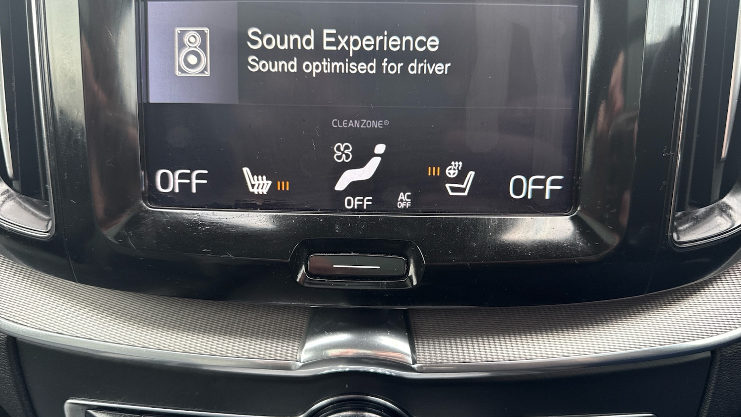 Used Volvo XC60 2020 for sale - 77804364: Photo 31