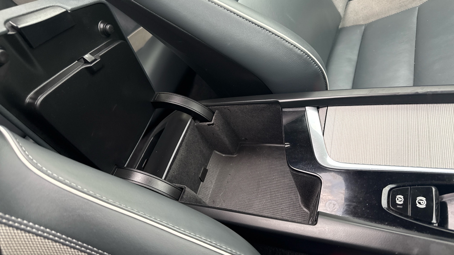 Used Volvo XC60 2020 for sale - 77804364: Photo 47