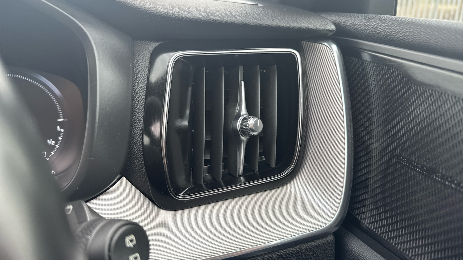 Used Volvo XC60 2020 for sale - 77804364: Photo 55