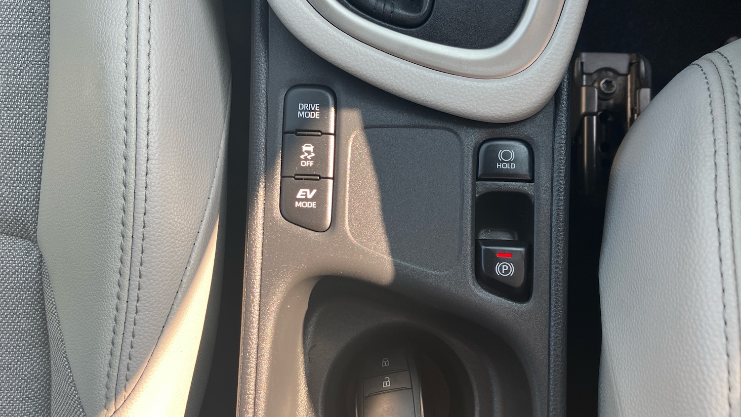 Used Toyota Yaris 2022 for sale - 76363212: Photo 31