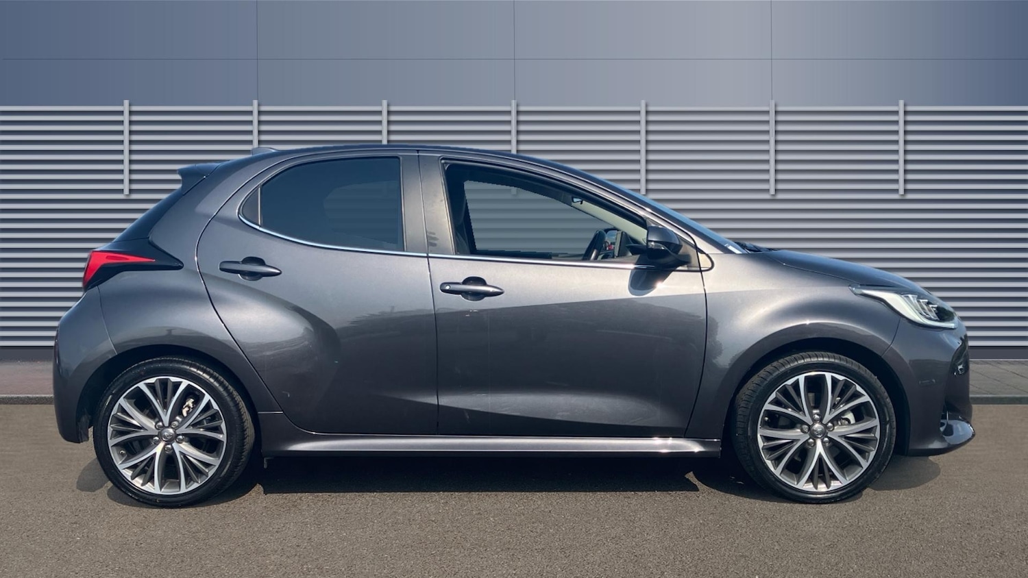 Used Toyota Yaris 2022 for sale - 76363212: Photo 5