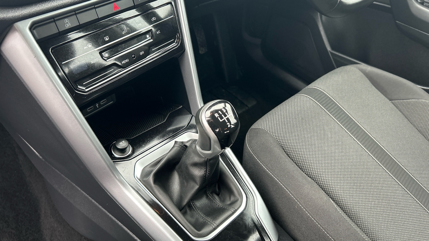 Used Volkswagen T-Roc 2022 for sale - 77248579: Photo 13