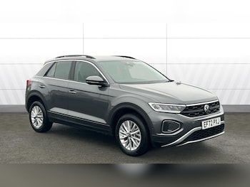 Used Volkswagen T-Roc 2022 for sale - 77248579: Photo