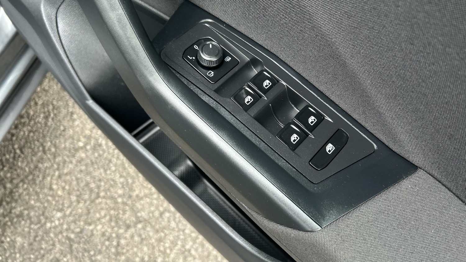 Used Volkswagen T-Roc 2022 for sale - 77248579: Photo 25