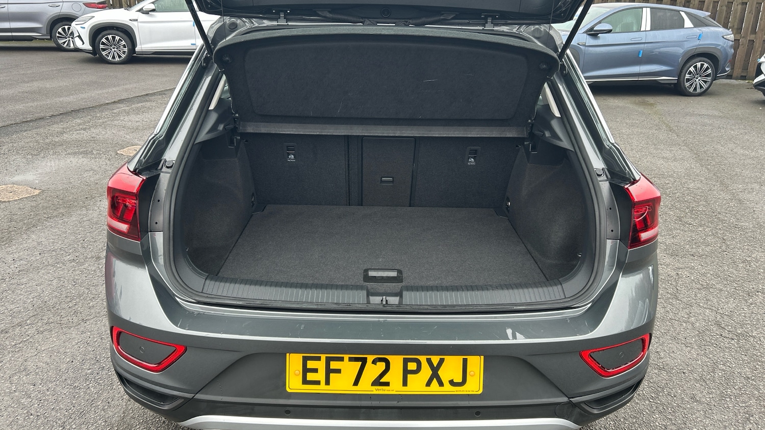 Used Volkswagen T-Roc 2022 for sale - 77248579: Photo 4