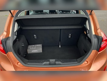 Used Ford Fiesta 2018 for sale - 76372265: Photo