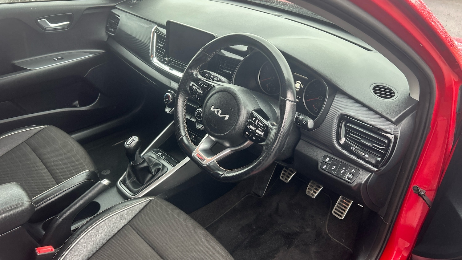 Used Kia Stonic 2022 for sale - 76924215: Photo 11