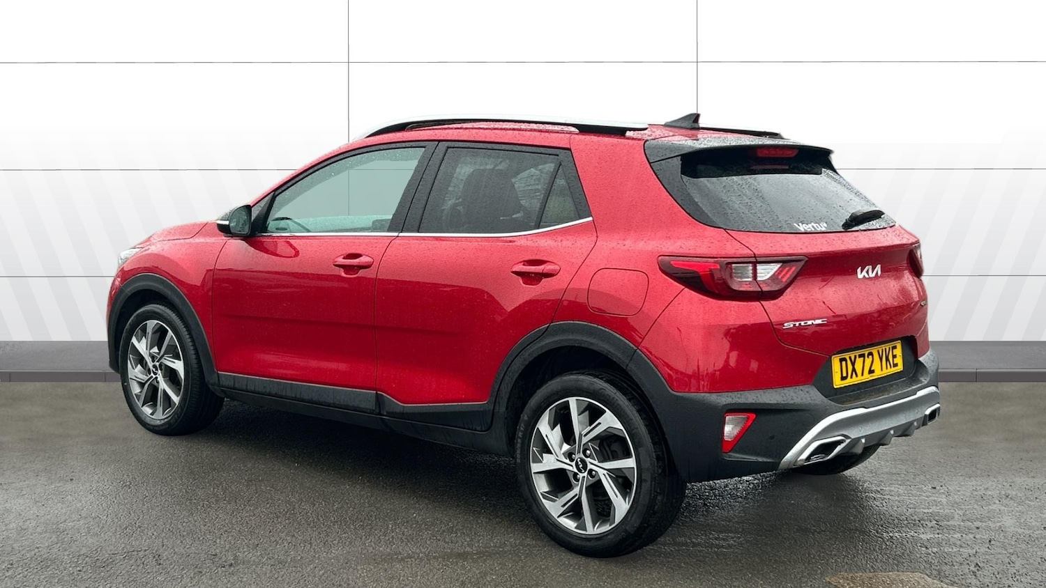 Used Kia Stonic 2022 for sale - 76924215: Photo 2