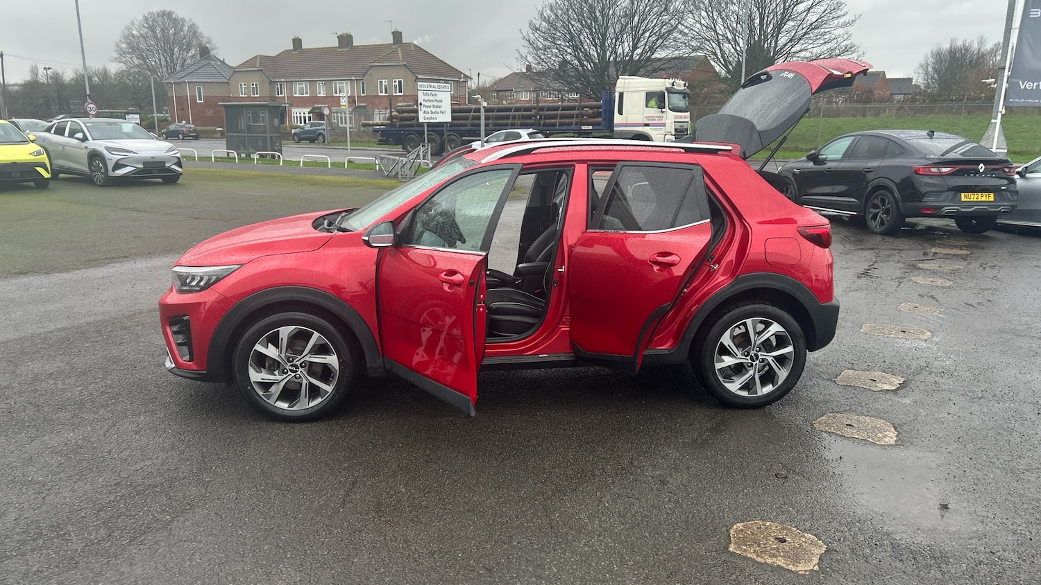 Used Kia Stonic 2022 for sale - 76924215: Photo 33