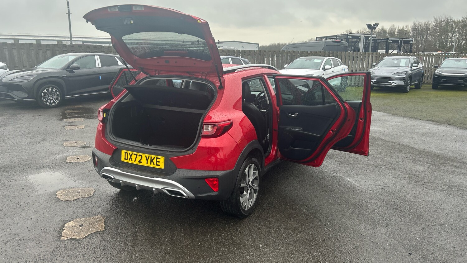 Used Kia Stonic 2022 for sale - 76924215: Photo 41