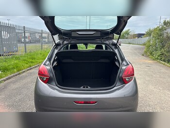 Used Peugeot 208 2018 for sale - 78521305: Photo