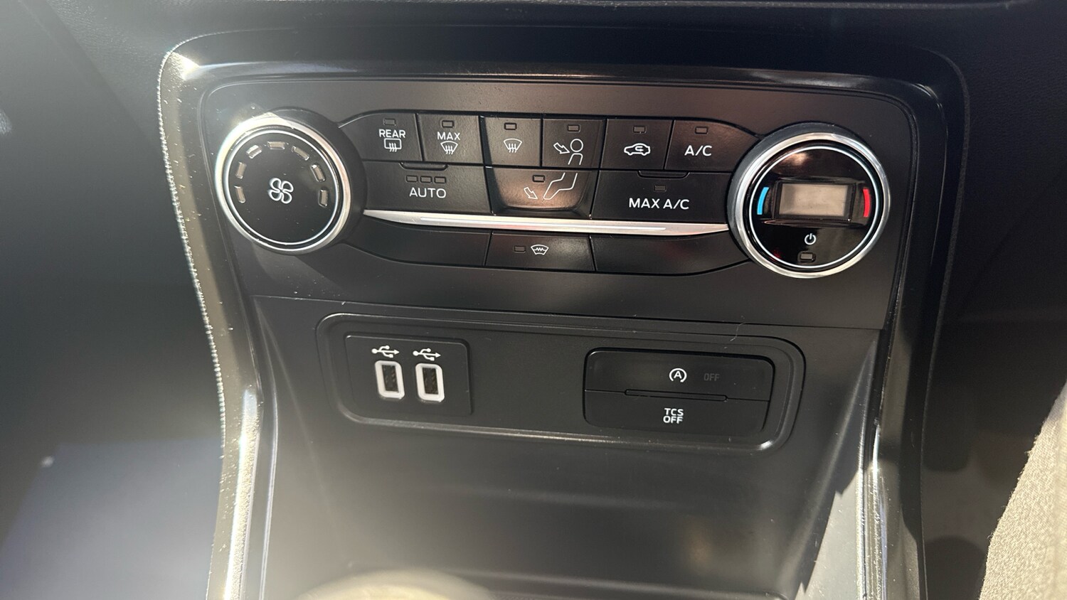 Used Ford Ecosport 2018 for sale - 77945308: Photo 27