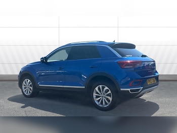 Used Volkswagen T-Roc 2023 for sale - 79165709: Photo