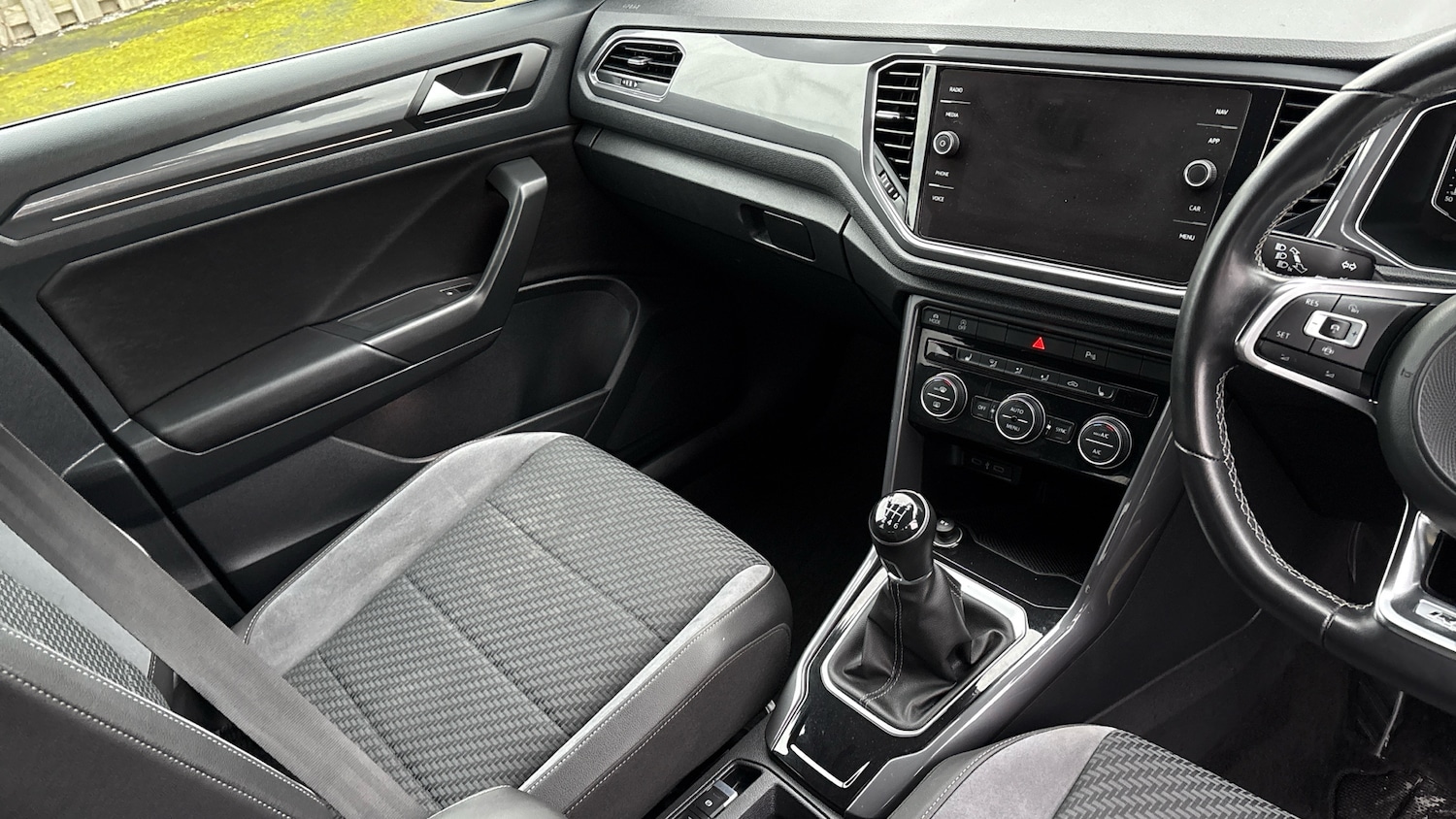 Used Volkswagen T-Roc 2021 for sale - 76719174: Photo 14