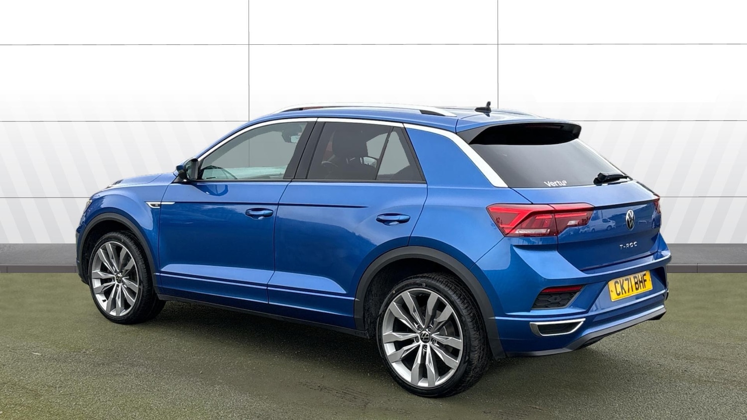 Used Volkswagen T-Roc 2021 for sale - 76719174: Photo 2