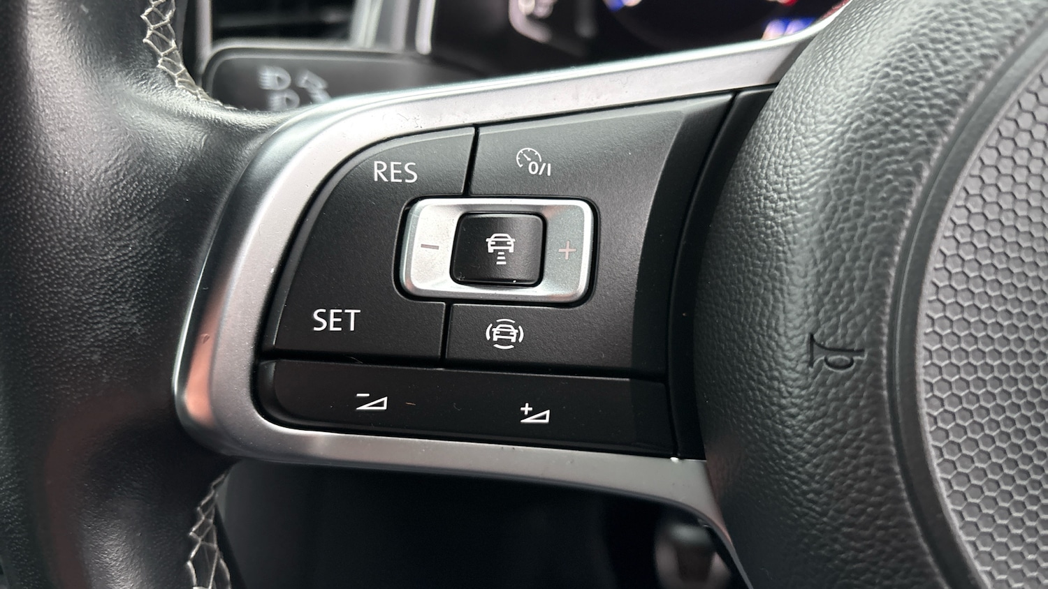 Used Volkswagen T-Roc 2021 for sale - 76719174: Photo 26