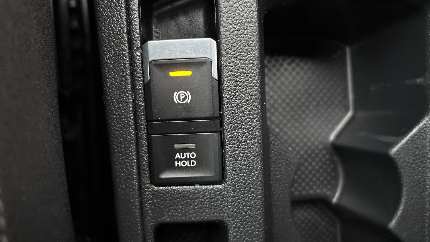 Used Volkswagen T-Roc 2021 for sale - 76719174: Photo 31