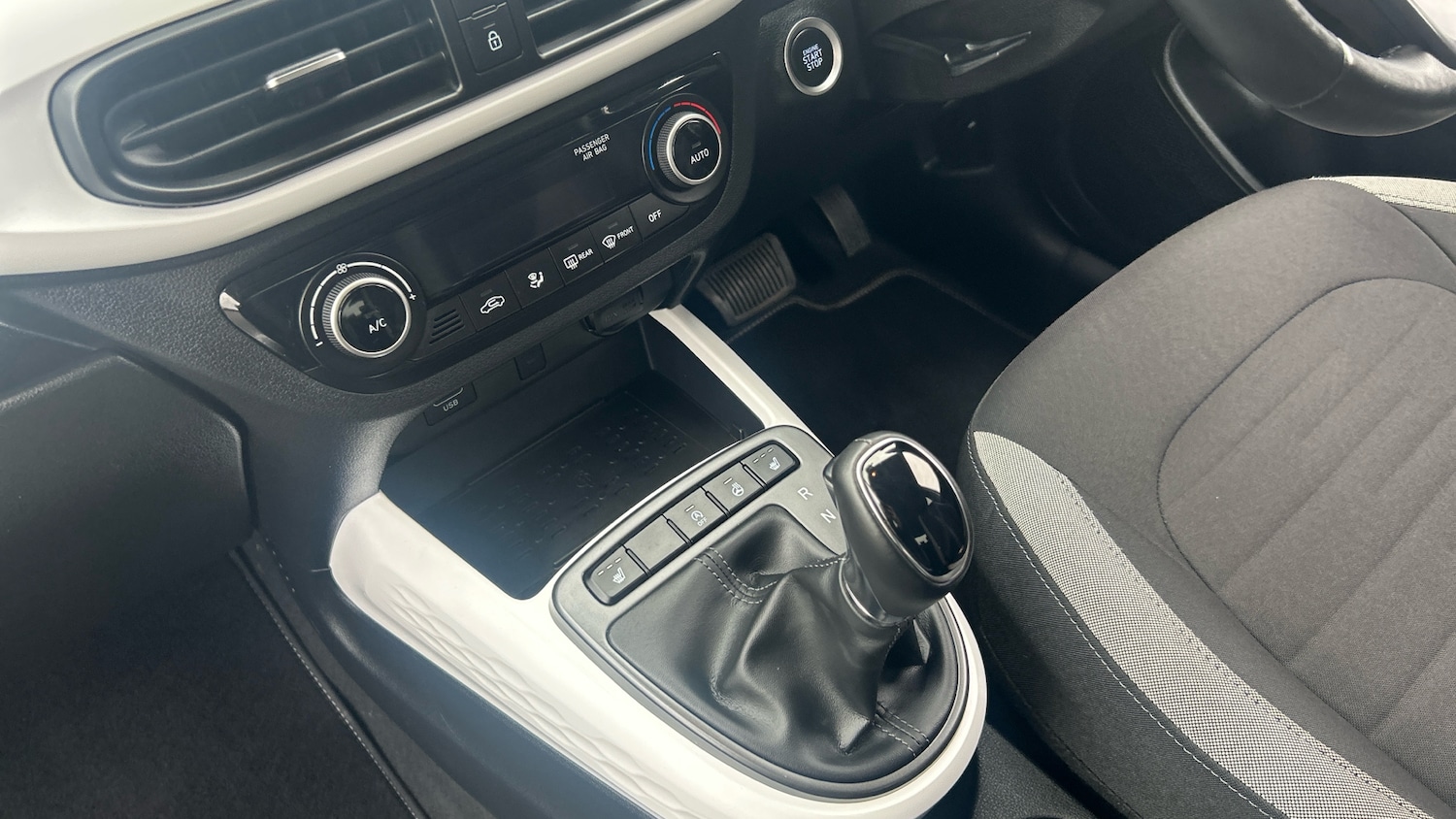 Used Hyundai i10 2022 for sale - 76652248: Photo 13