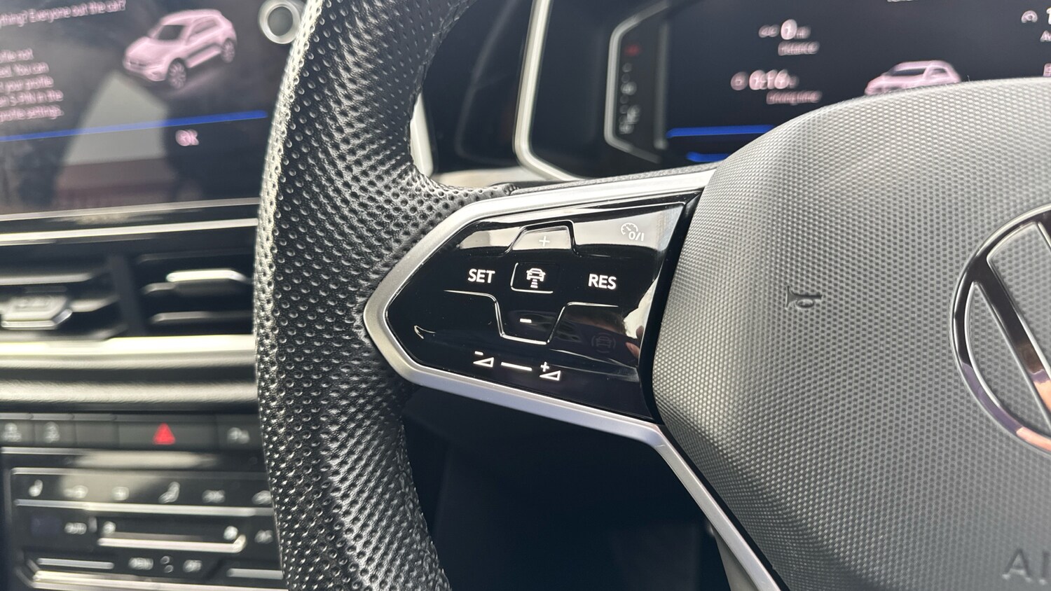 Used Volkswagen T-Roc 2022 for sale - 78143796: Photo 21