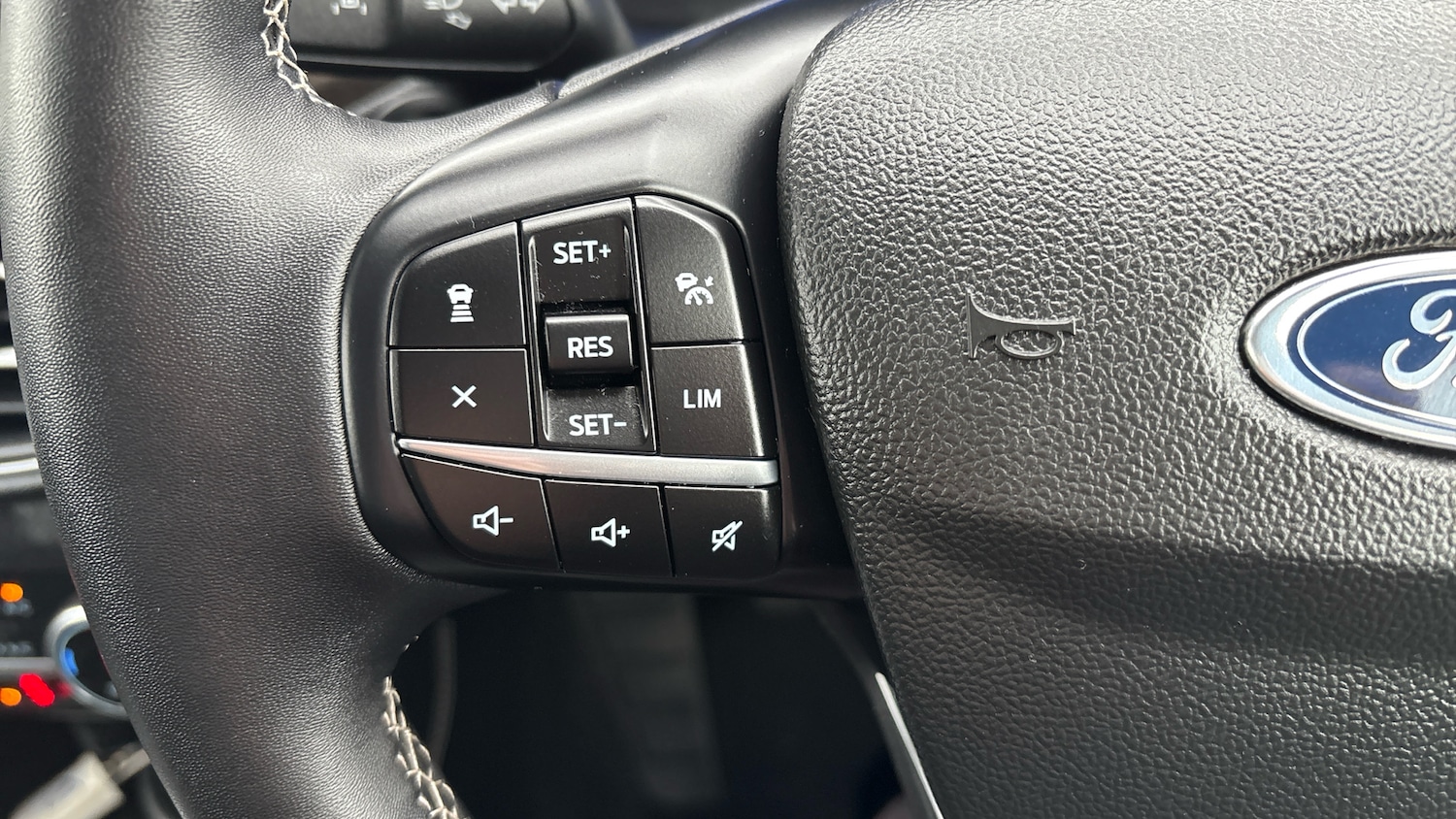 Used Ford Kuga 2023 for sale - 76363222: Photo 38