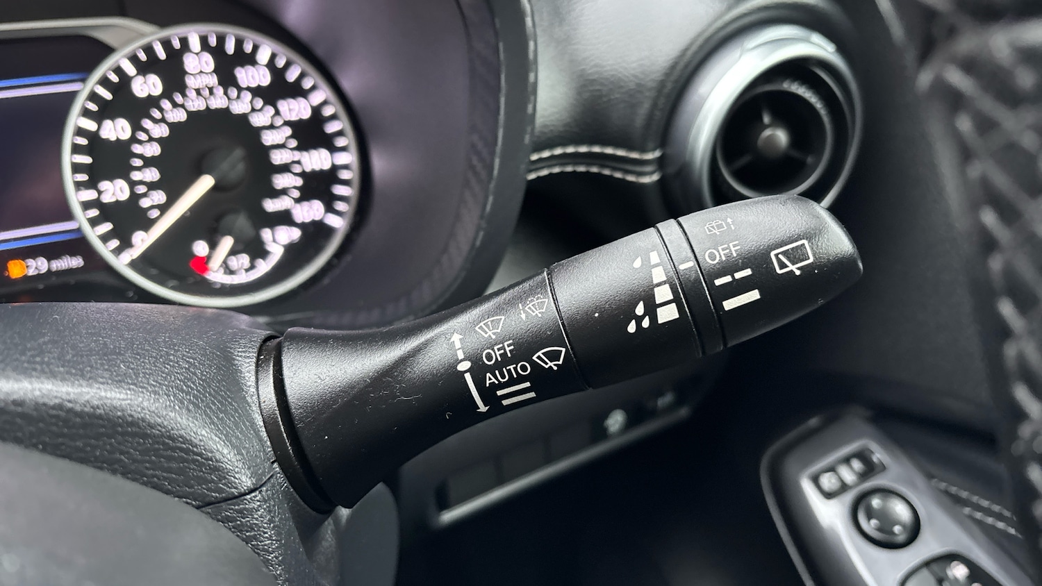 Used Nissan Juke 2023 for sale - 77124987: Photo 24