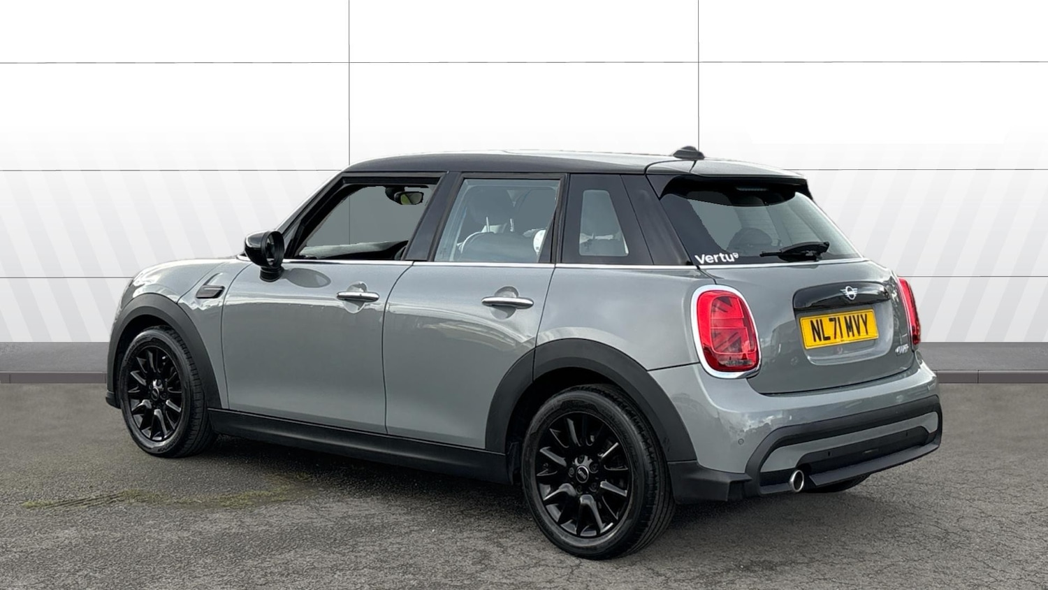 Used MINI Hatch 2021 for sale - 76363236: Photo 2