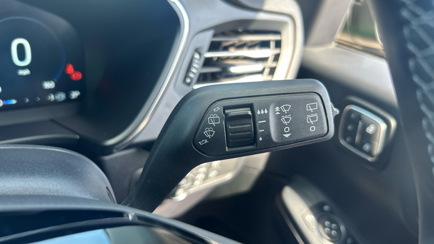 Used Ford Kuga 2025 for sale - 76372247: Photo 24