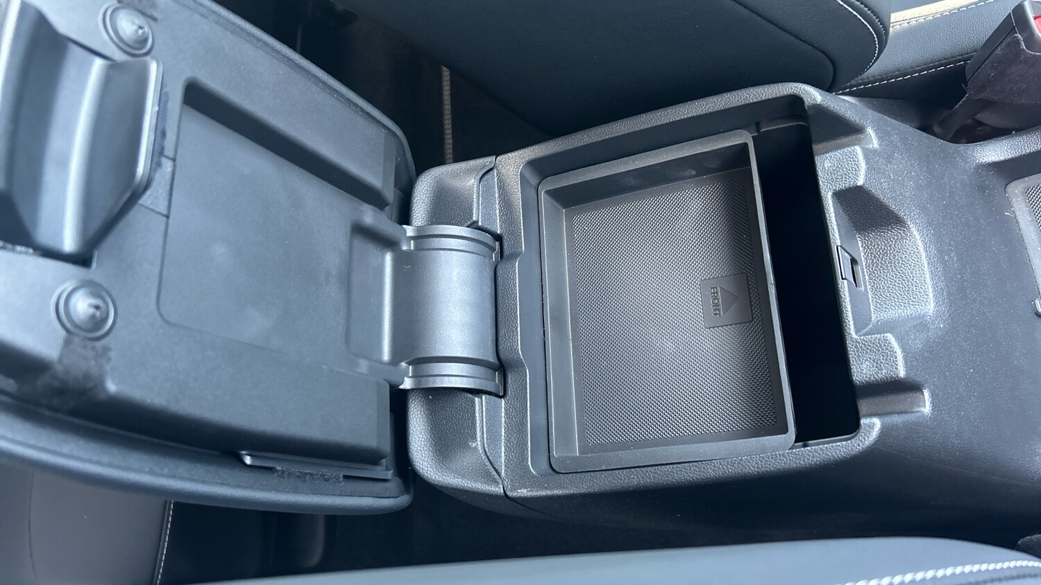 Used Ford Kuga 2025 for sale - 76372247: Photo 32