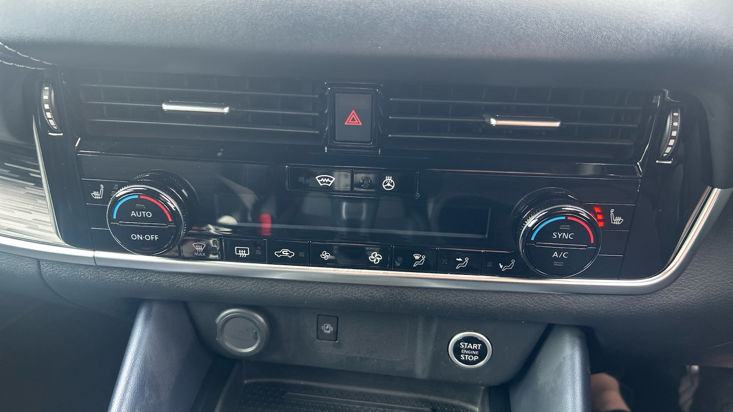 Used Nissan Qashqai 2022 for sale - 76933008: Photo 30